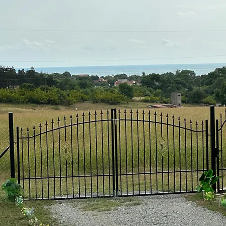 Semesterbostad морски бриз Lozenets